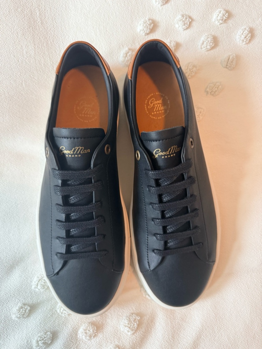 Good Man Brand Edge Lo Top Sneaker w Tan Heel Accent